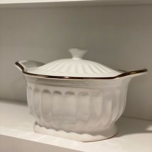 11 in. Round Casserole Dish